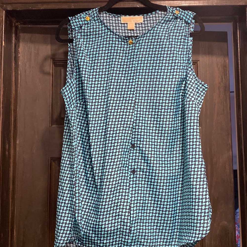 Sleeveless Blouse